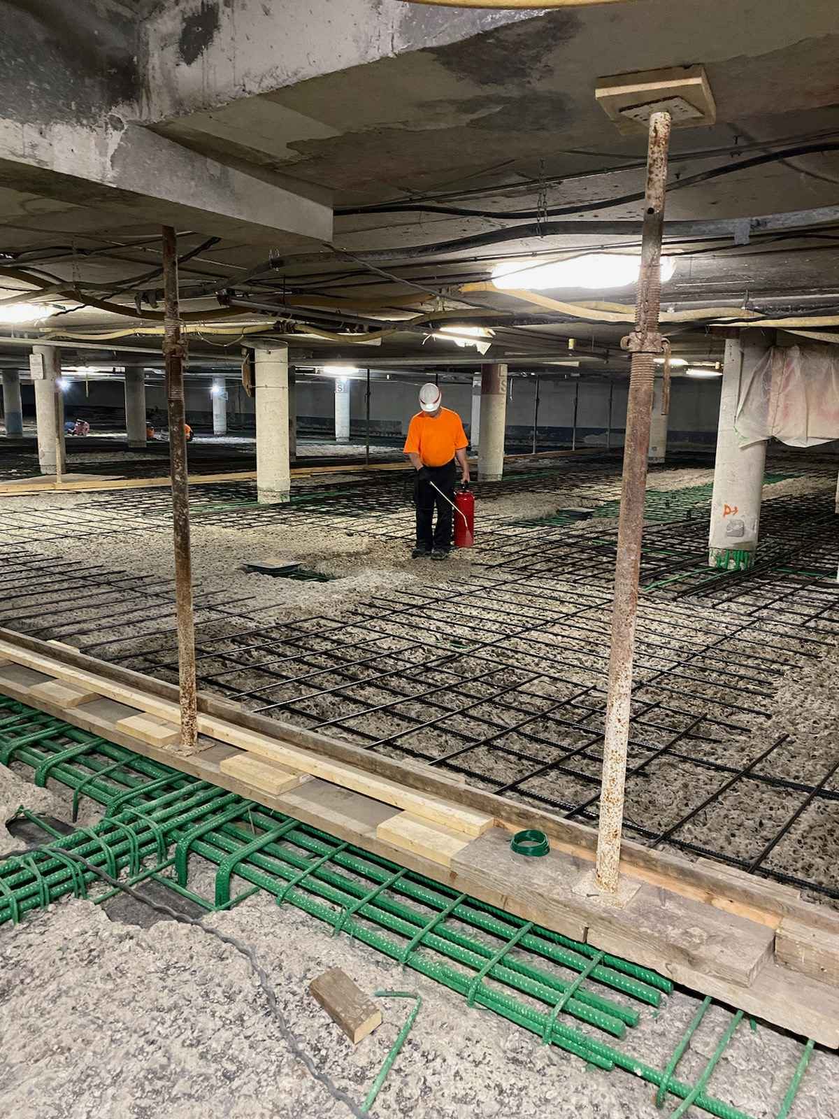 Reinforcing steel laid over the P2 deck at Main Square Towers before the pour